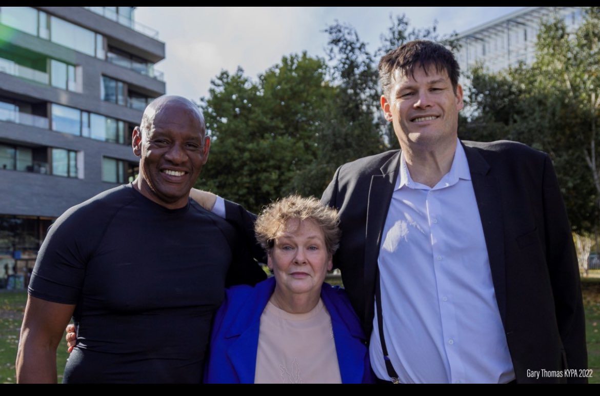 AspireHps's tweet photo. Highams Park School is honoured to welcome the multitalented Author, Criminal Barrister, Lecturer and TV Celebrity @TheShaunWallace into our school in April 2023. Huge thanks to Gary Thomas (KYPA) for organising this event. https://t.co/DxekeVl5Ax https://t.co/LXAlEdJdCg
