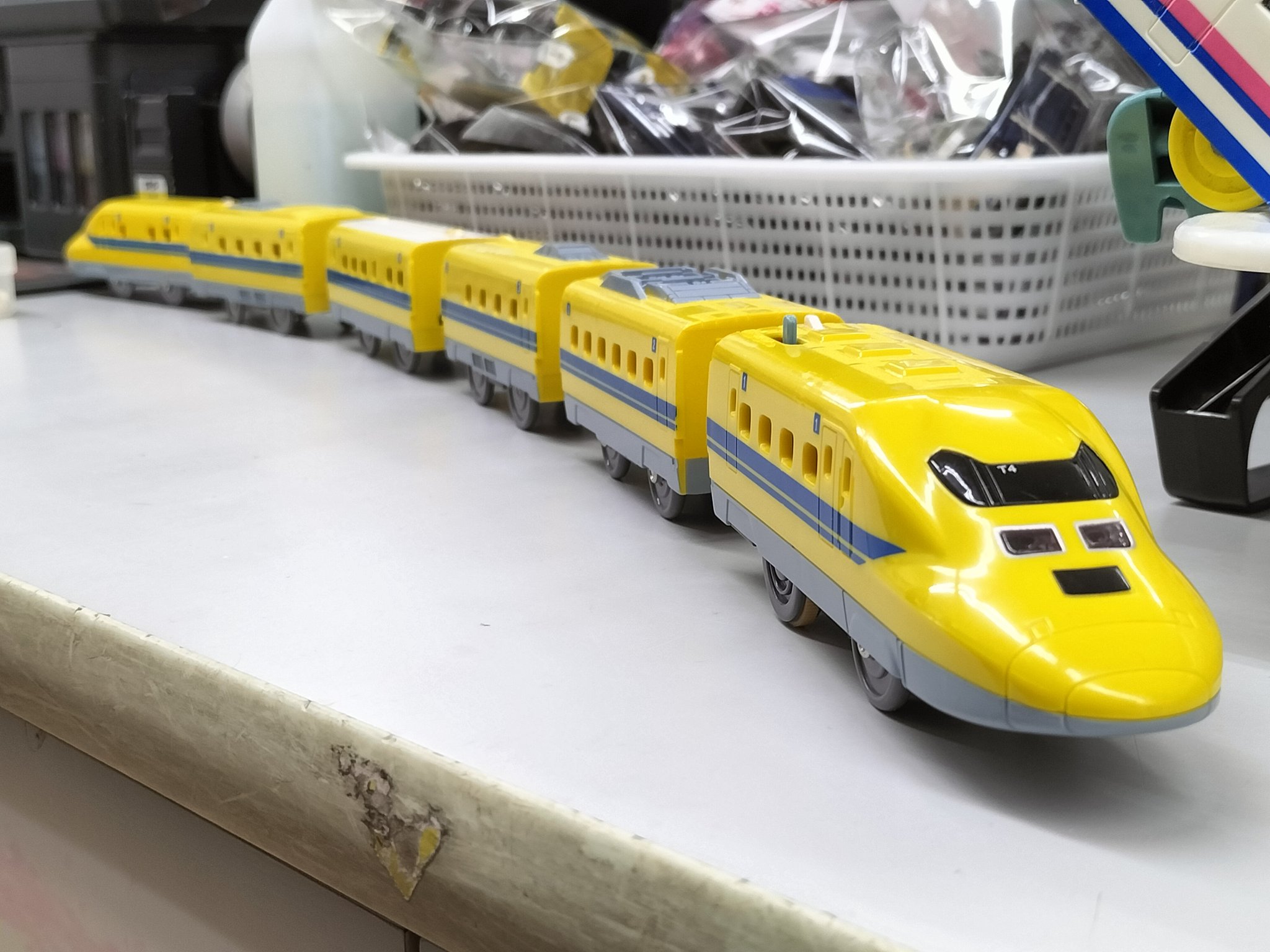 プラレール　まとめ売り　車両ドクターイエロー等　6本、オート踏切等 Amazon.co.jp: タカラトミー(TAKARA TOMY)プラレール 電池いらず