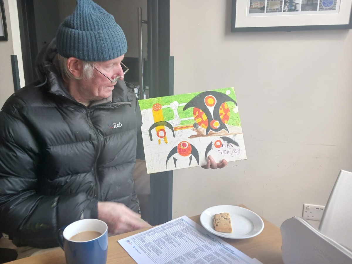 Ruils's tweet image. Our #SocialPrescribing Team work with clients to connect them with local support, often right around the corner! 

#LinkWorker Leila supported her client to attend the @AgeUKRichmond Twickenham art group, &amp;amp; the @ETNACentre warm hub - giving him an artistic &amp;amp; social outlet 🎨