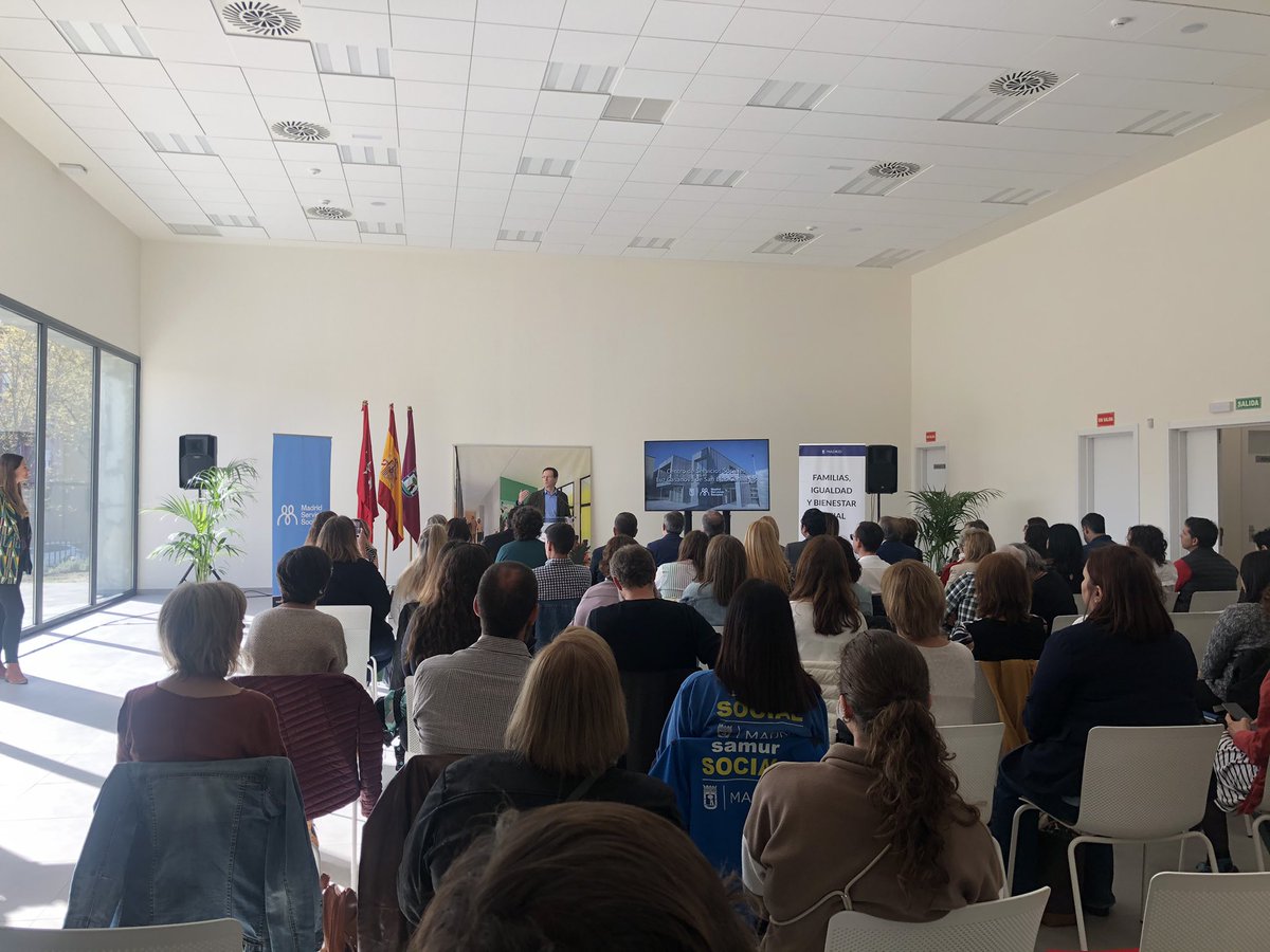 Se inaugura el Centro de Servicios Sociales #LuzCasanova en #SanBlasCanillejas que responde a un innovador modelo de los mismos <a href="/AniortePepe/">Pepe Aniorte Rueda 🇪🇸</a> <a href="/MCasariegoCor/">Martín Casariego</a>

#PlanSurES ha contribuido a que sea una realidad que ofrecerá ayuda a infinidad de vecin@s

#ReequilibrioTerritorialReal