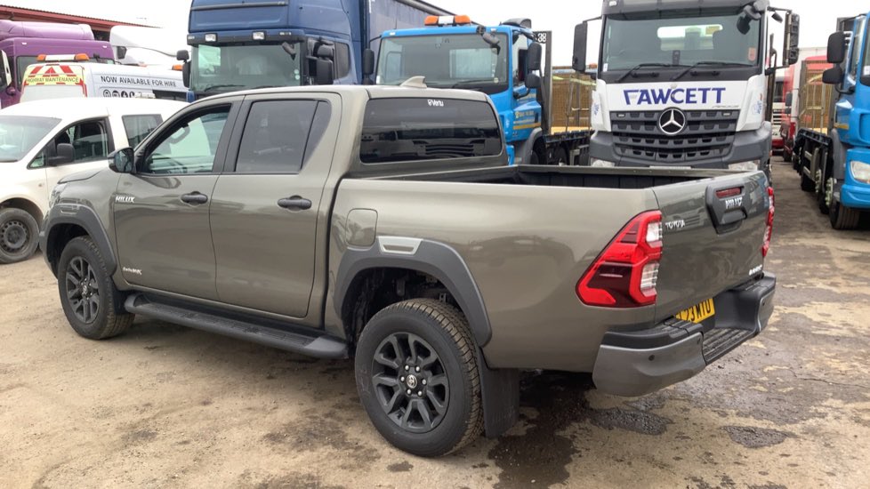 CVAAuctions's tweet image. ⏰late entry for tomorrows Auction 

2023 (23) Toyota Hilux Invincible x Double Cab Pickup, 161 miles Warranted

This it lot number 30 in the Auction so Get logged on Ready before 10.30 if you want to catch this 🛻 #toyota  #toyotapickup #4x4 #hilux #newpickup #Auction