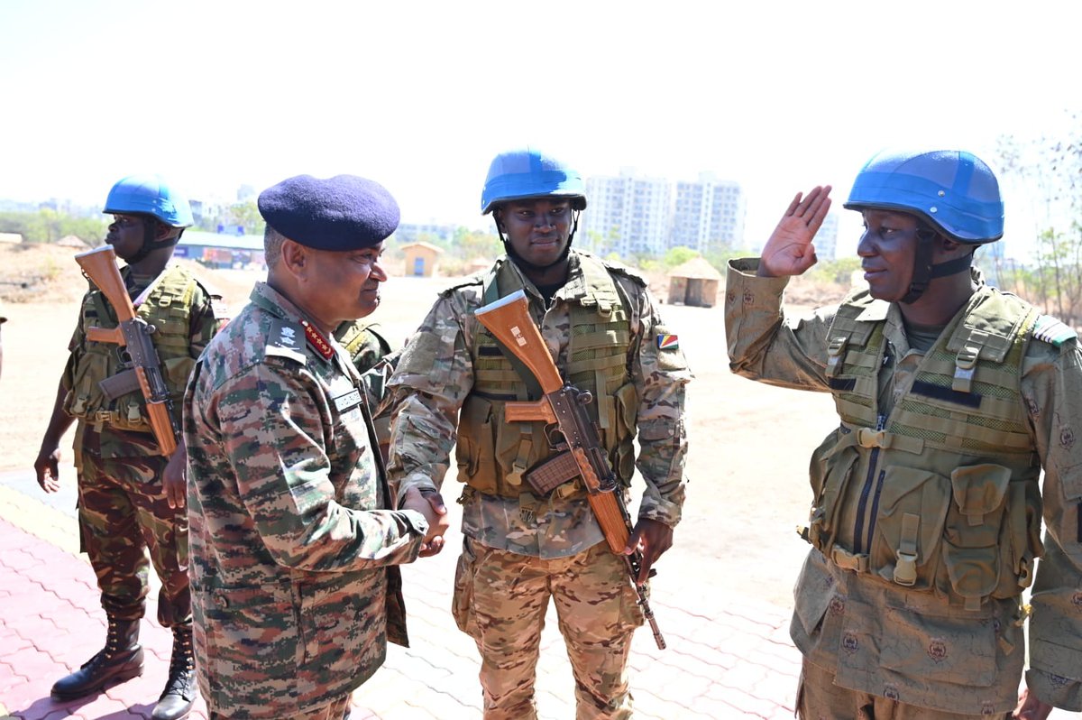 adgpi's tweet image. General Manoj Pande #COAS and the Army Chiefs &amp;amp; representatives of African Nations witnessed the culmination of Joint Exercise #AFINDEX. The Exercise has successfully paved the path for promoting regional security &amp;amp; stability with a resolve to meet future challenges.
