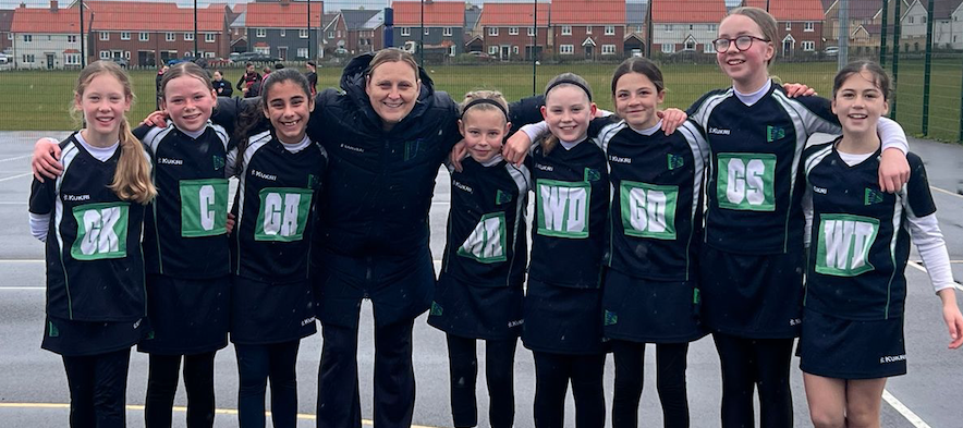yourharlow's tweet image. Tegate Netball Club enjoy fantastic cup success

yourharlow.com/2023/03/29/teg…