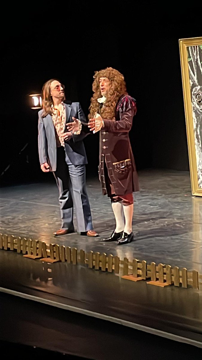 CToupets's tweet photo. ÉGALITÉ FILLES-GARÇONS | 💁‍♀️💁‍♂️
💫 Merci à L'Antarès de @vaureal d'avoir accueilli nos 4e pour la représentation de L'École des Femmes.
🎭 Une mise en scène audacieuse qui souligne toute la modernité de la pièce de Molière !

#valdoise 
#acversailles 
#théâtreenstock https://t.co/iDCz0A0NJP