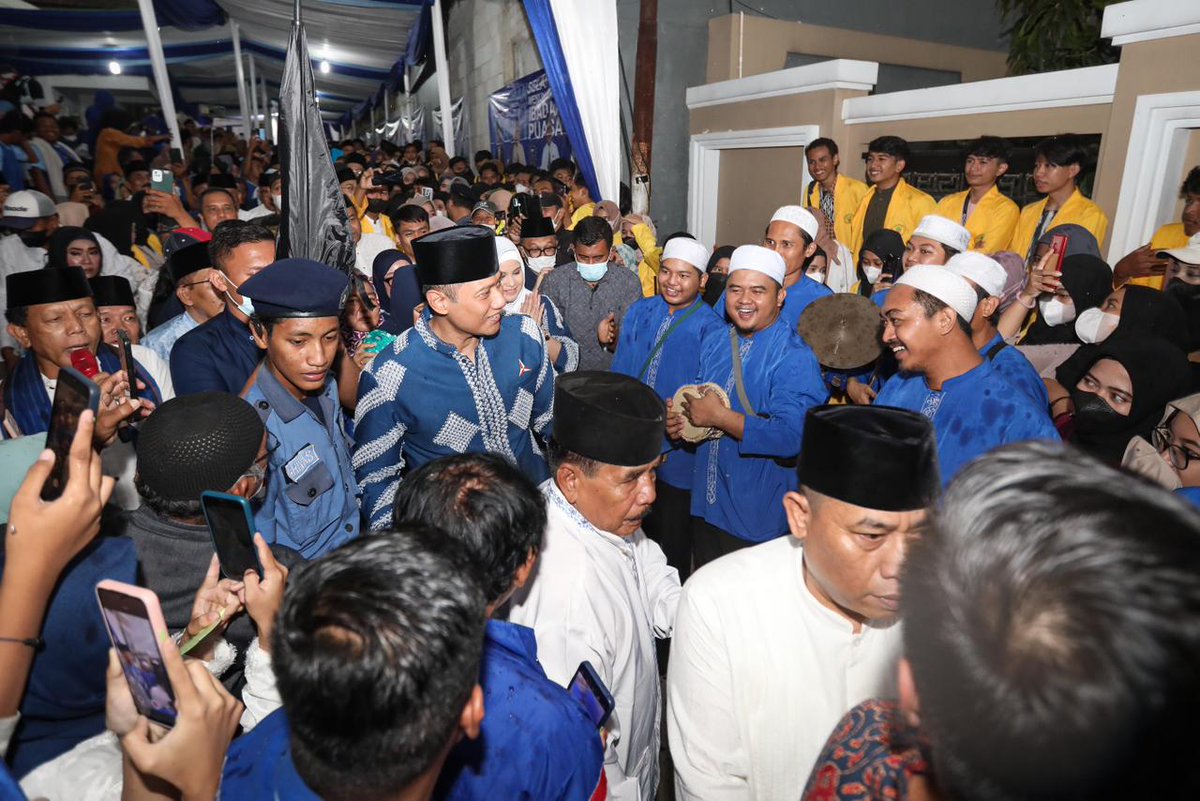 KabPasaman's tweet photo. AHY membekali ratusan perwakilan mahasiswa dan mahasiswi Bidikmisi (Bantuan Pendidikan Mahasiswa Berprestasi) dari STIE Kusuma Bangsa
#DemokratProPerubahan
SafariRamadhan AHY Jabar
https://t.co/uknBjvkvft