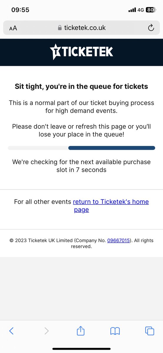 jaynedarts's tweet photo. I’ve been to the year 3000 not much has changed but I’m still waiting in a queue for Busted tickets 😂 @Busted @JamesBourne #busted #BUSTED20 #year3000 #tickets https://t.co/nPUhHg35hO
