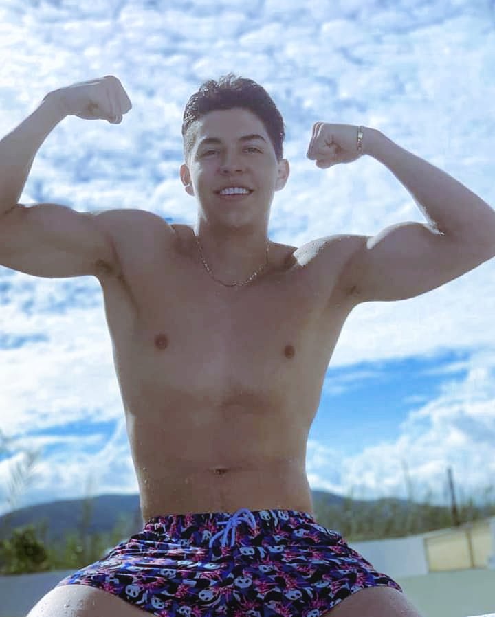 mx_axilas's tweet photo. #Axilas rasuradas del actor Robin Vega 🤤😏🤤 #armpitsgay https://t.co/OyNF8dCtyV