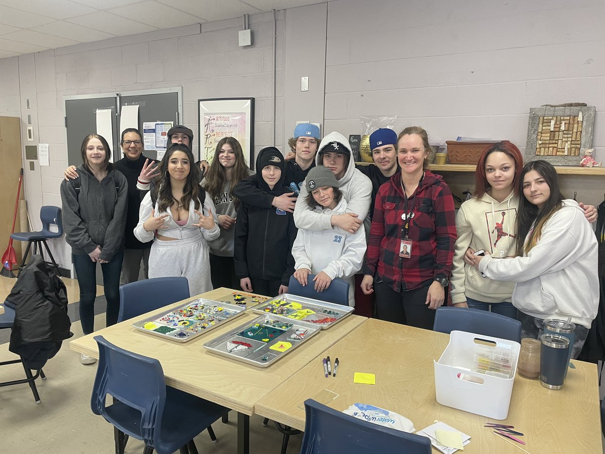 Monique Ouellette (@ouellettehrce) on Twitter photo This fabulous group from Five Bridges! Thanks for coming and creating! 🙌<a href="/FiveBridgesJrHi/">Five Bridges Jr High</a> <a href="/HRCE_NS/">Halifax Regional Centre for Education</a> #ThanksToYouHalifax #fusedglass This fabulous group from Five Bridges! Thanks for coming and creating! 🙌<a href="/FiveBridgesJrHi/">Five Bridges Jr High</a> <a href="/HRCE_NS/">Halifax Regional Centre for Education</a> #ThanksToYouHalifax #fusedglass