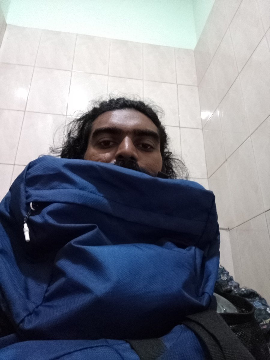 yaseenvinoba's tweet image. 1/Why we don't design &amp;amp; build #human_centered things. When going bathroom at @cpronammametro, there is no hook to hang the clothes and no place for passengers to put their bags. We spend millions of ₹'s on our infrastructure and forget the basic details for a human being.
