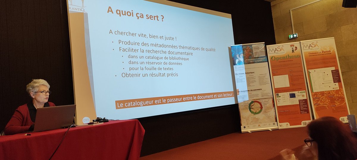 C'est partie pour les journées <a href="/FrantiqCnrs/">Frantiq CNRS</a> , <a href="/b_nouvel/">Blandine Nouvel</a> nous fait une présentation de l'indexation avec les #Pactols