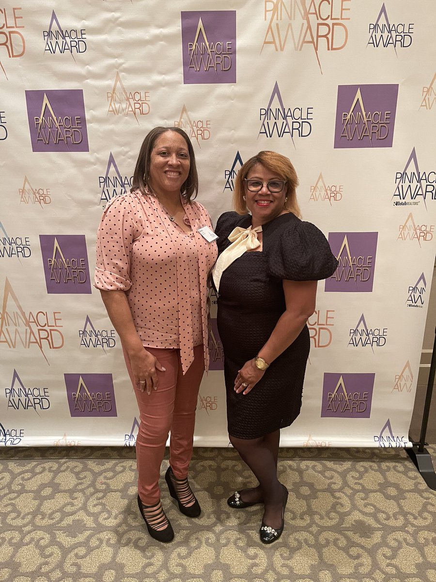 Shedonna's tweet photo. Pinnacle Award Celebration with #DynamicDekalbRealtors #VisionRealtyGroup #Realtorlife https://t.co/1YWs3YR0Pm