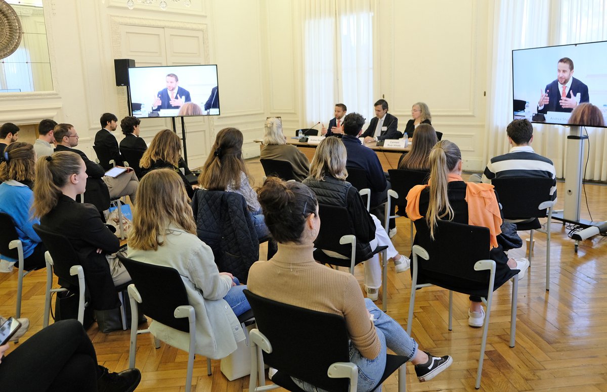 Now discussing the impact of Artificial Intelligence in the Mediterranean are <a href="/staziand/">Andrea Stazi</a>, Giusella Finocchiaro, &amp; Carmen Ruiz, moderated by Sergi Rodríguez (<a href="/UAOCEU/">CEU UAO</a>).

🖥️The experts are analysing the AI's legal frameworks and how it can shape entrepreneurship and development.