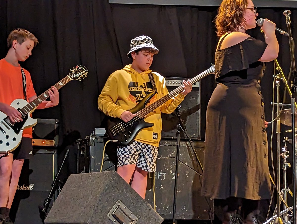 t0ffee78's tweet photo. My young lad and his mates playing last night, he's really lucky to have such fantastic mentors at the @TheStudioWidnes https://t.co/Snpy5XT2VA
