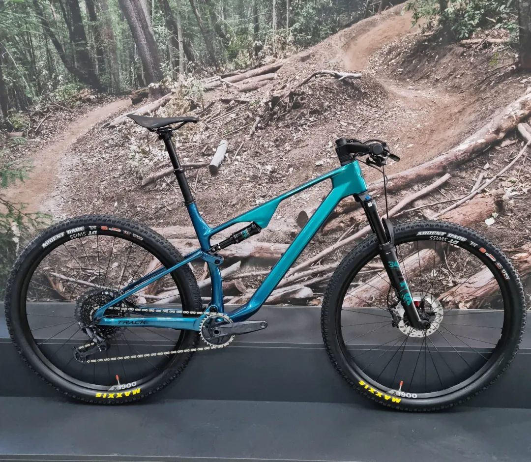 CiclosAlbacar's tweet photo. Os presentamos otra de las bicicletas a tener en cuenta este 2023. Se trata de la bicicleta de montaña #MEGAMO TRACK R120 07 🚵

#TrackR120 #MegamoBikes #Bicicleta #MTB #Enduro #Ciclismo #Bike #BikeLife #CiclosAlbacar https://t.co/TPBCkmbgE1