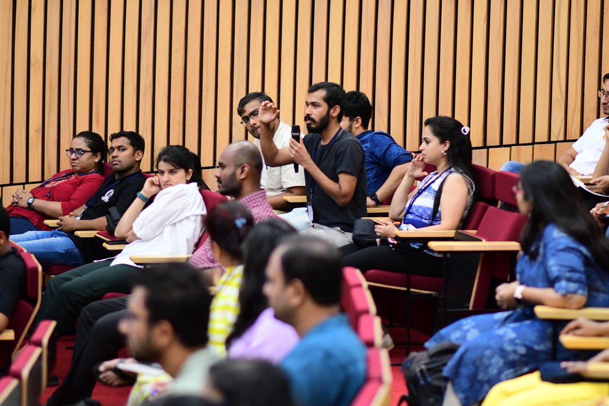 NCBStheory's tweet photo. The eleventh mini-symposium of #IBS2023 traversed themes within “#Behaviour & #Motion”.
Chaired by #VidyanandNanjundiah, it featured talks by:
- @BibhuRanjan
- @karen_alim
#ActiveParticles #SoftConfinement #FlowNetworks #SmartSlime #ComplexBehaviour @PalakkadIIT @TU_Muenchen https://t.co/I2p1PmQXou
