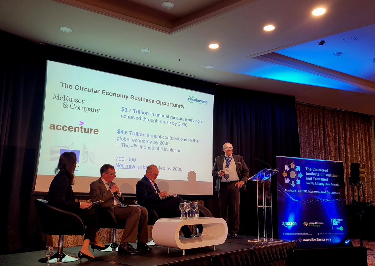 CILTIRL's tweet photo. Mike Higgins @circularwisecom talks about why the future is circular 🌎 Companies need to move away from the "take, make, use, lose" philosophy. #CILTIRL #CILTSUMMIT #LOGISTICSWEEK https://t.co/yRiwrbI2Kr