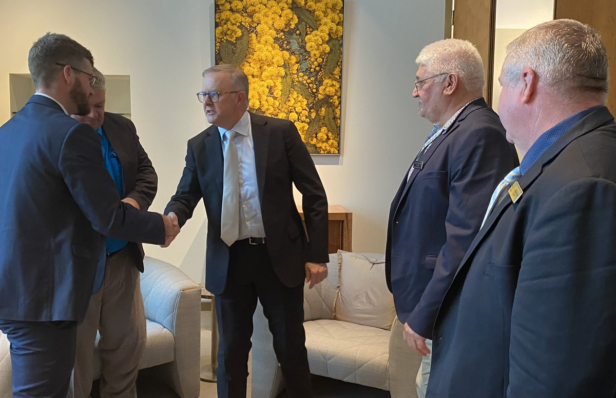 Met with <a href="/AlboMP/">Anthony Albanese</a> to discuss our community plans for addressing alcohol related violence, protection for the women and children in our communities, with Leonora Shire President Peter Craig, Laverton Shire President Patrick Hill, Marty Seelander from Pakaanu Aboriginal Corporation