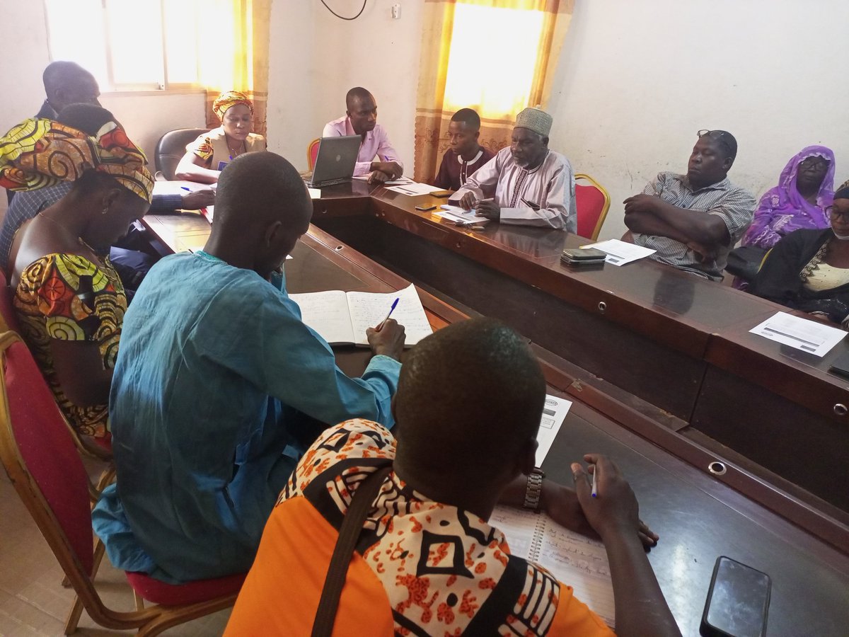 SadjoTodou1's tweet photo. Rencontre de Plaidoyer plateforme ALDEPA Commune de Guider et de quelques sectorielle tenu ce Mardi 28Mars 2023. Objectif plaidoyer pour l'implication des membres de la plateforme dans le suivi des actions local.
@younoussabouba
@alida_eboo 
@DigaMathieu https://t.co/pvYy1lExMq