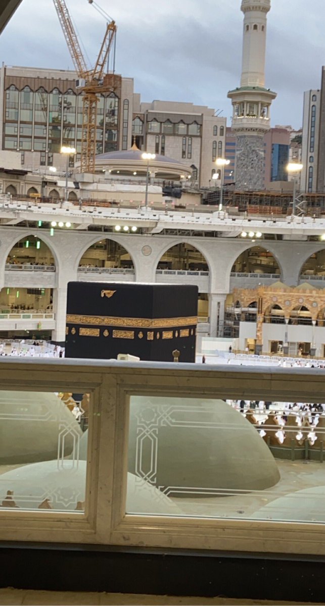 اللهُم اجعَله سنَدي حَتى نشيب سوياً, واجعَله رَفيق دَربي في دُنياي وآخرتي