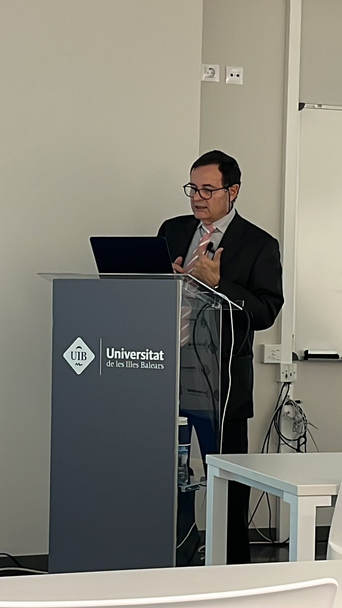 nuria pau llobera tweet media