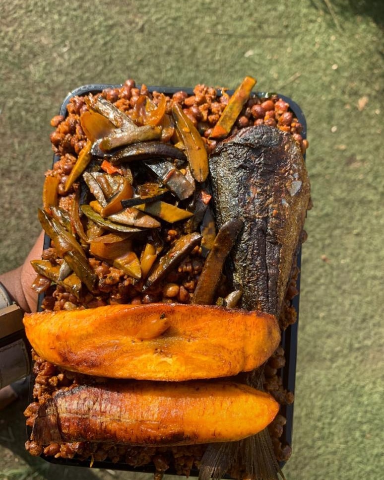 ogwugofood's tweet photo. A plate of Achicha and Fio Fio with Plantain and Fish from @idekekitchen for only N1,900 excluding delivery fee...
#ogwugofood #042 #enuguvendors #enugufood #enugu #foodies #achicha #igbodelicacy #fiofio https://t.co/CytWCAQ1cd