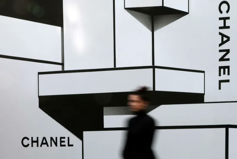 AndyBoothman's tweet image. Let’s be honest, there was only really one place to start this - Chanel! It’s one of the oldest and most established fashion brands, the CC logo and it's associated repeat pattern designs are considered 'iconic'. How do these patterns #CreateABuzz bit.ly/40dhfRr