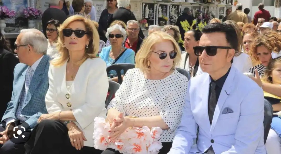Lucaagostini222's tweet photo. Ahora estás fotos dan más asco y vergüenza ajena q nunca

Volverán a repetirse?

Yo digo sí, porque no tienen vergüenza 
#APOYOROCIO29M

#Audiencias https://t.co/BrwUhIJbov