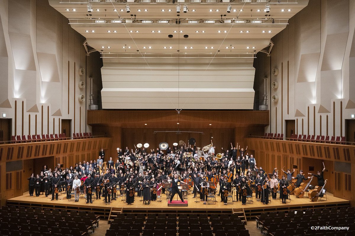 井上道義マエストロ
サントリー音楽賞受賞
おめでとうございます！！

音大フェスでは、
若手音楽家にも真摯に向きあい
ご指導いただいた事
心より御礼申し上げます。
期間中マエストロから頂いた
沢山のメッセージを胸に
ミッキー精神を引き継いで参ります。
suntory.co.jp/news/article/s…
<a href="/michiyoshi_web/">井上道義オフィシャルウェブサイト</a>