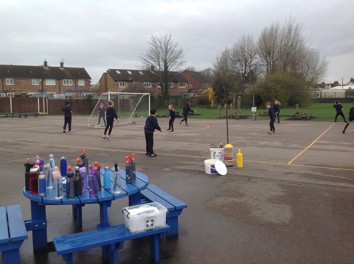 Class11AD's tweet photo. Excellent personal challenging of throwing and catching from Class 11 today. #wlsppersonalchallenge https://t.co/kzKVjFWgcI