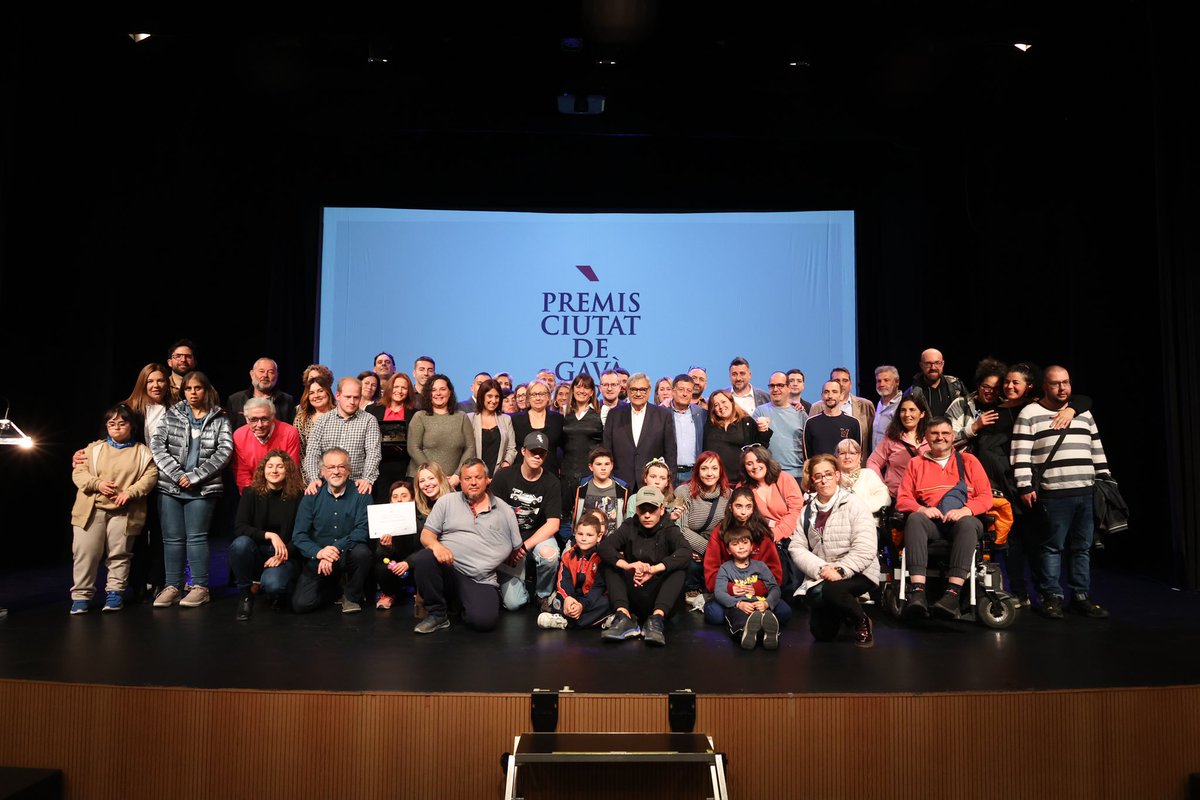 gebadia's tweet image. 🏆 He tingut l'honor de viure per primera vegada com a alcaldessa els premis més importants de la nostra ciutat; els Premis Ciutat de #Gavà.

Vull reiterar la meva felicitació a totes les persones premiades! 

Moltes gràcies, amb tots vosaltres Gavà és més gran! Orgull de ciutat!