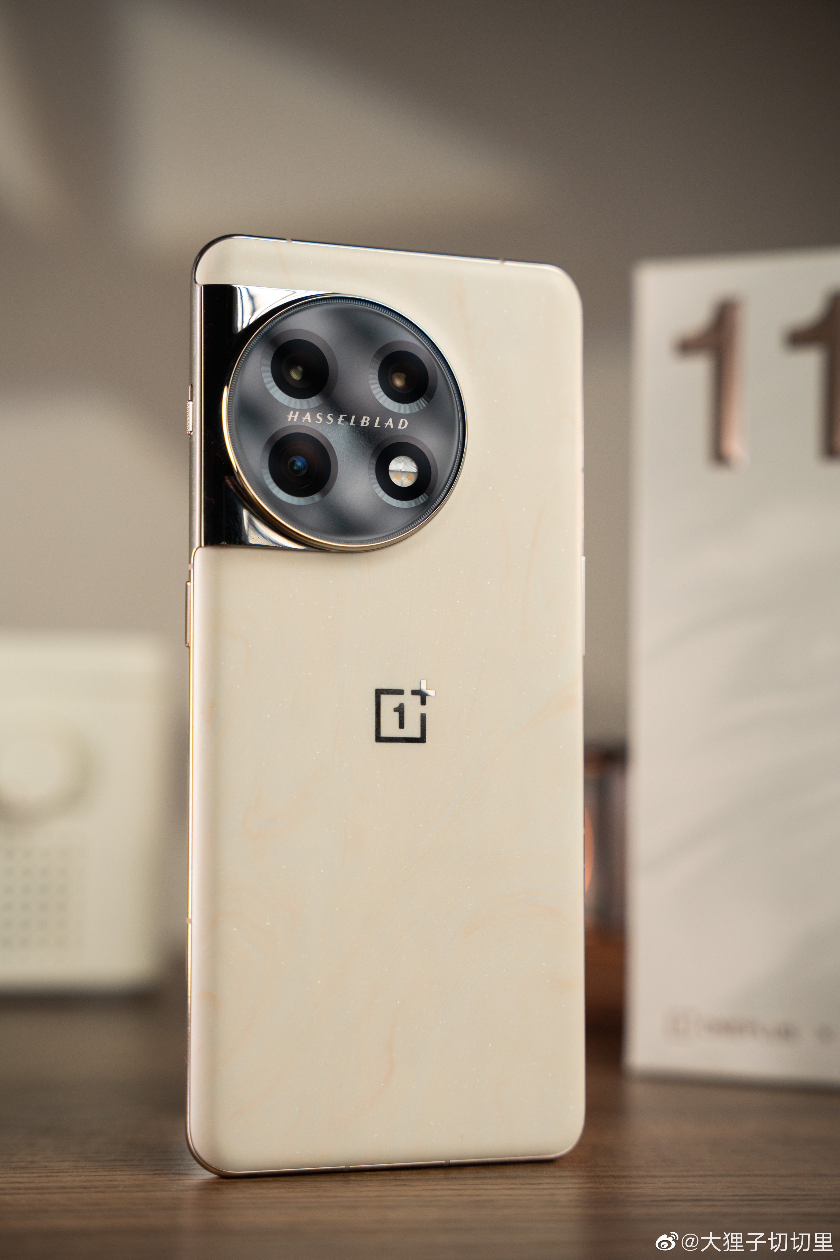 激安人気新品 s2xchimto様専用 OnePlus 11 Jupiter Rock 限定版