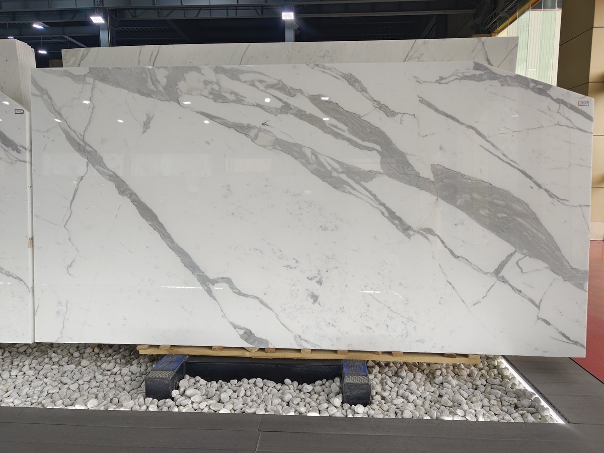 echoqiaoa's tweet photo. Calacatta White Marble 
#marble #slab #countertop #remodeling #kitchendecor #homedecor #homeimprovement #kitchen #homedesign #interiordesign https://t.co/ejpbjm4ejv