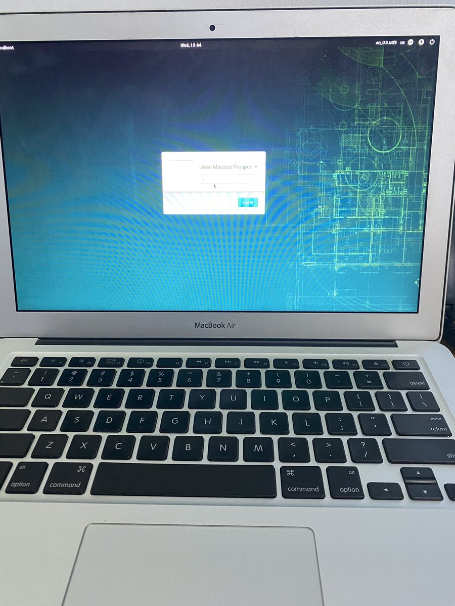 jmmprosper's tweet image. Looks good. Ages have not used Linux . Suse always been my preference… let’s see how the old Air performs.. #linux #Suselinux #MacLinux
