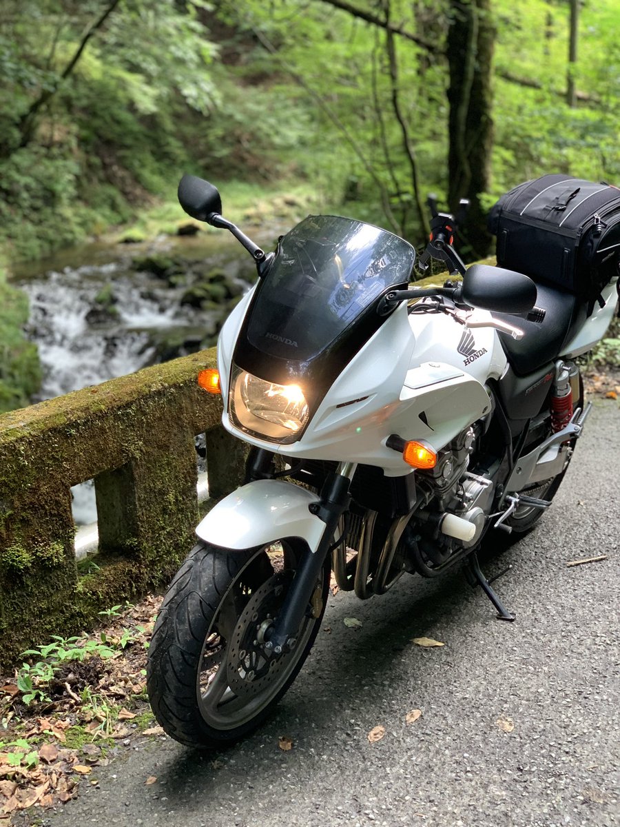 west_yu_sama's tweet photo. また1つ歳をとったので🥺

名前　ハレオウ
性別　男
年齢　アラフォー
住み　東京
身長　180cm
車種　CB400SB(NC42)
好き　家族、バイク、音楽
嫌い　虫、怒る人
一言    おみくじきょう
#バイク乗りとして軽く自己紹介
#バイク乗りと繋がりたい 
#バイク好きと繋がりたい https://t.co/owcECdoUHB