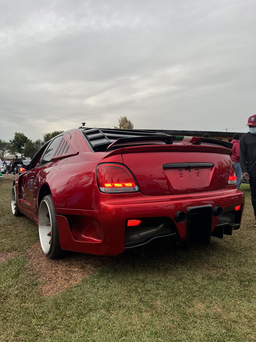 Vickyjr's tweet photo. @SpaceYaMagari For the love of cars.
#UrbanRetro #SpaceYaMagari @Shix_K @Kevoh_254 https://t.co/MkWIyfUmmp