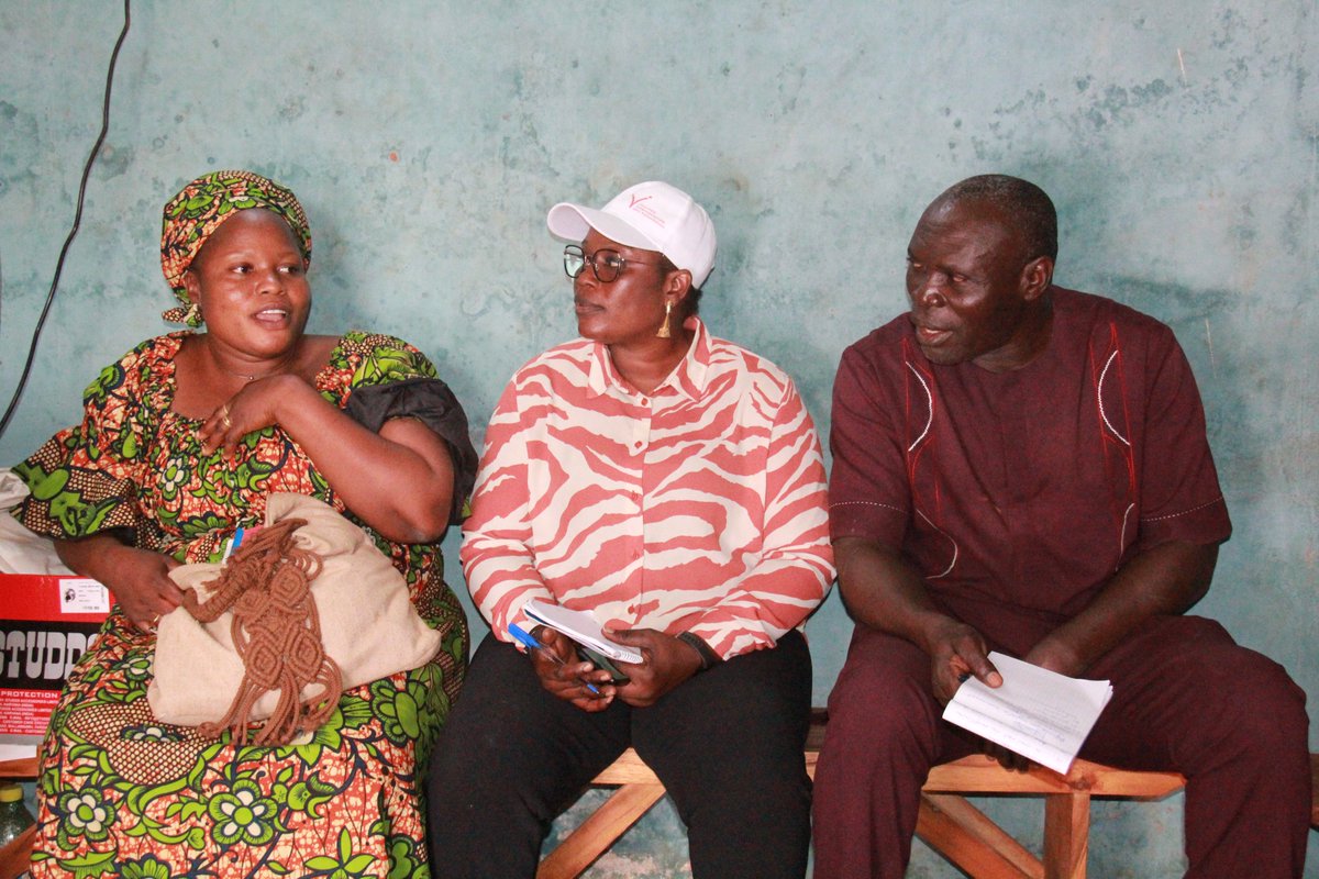 PNUDBenin's tweet photo. Le cluster est un outil pour la promotion &amp; accès au marché des produits agricoles au #Bénin. Dans le cadre du #PDAB appuyé par @gouvbenin 🇮🇳 &amp; #PNUD ns avons accompagné 5 clusters dont la Coopérative Irétinbè, spécialisée ds la transformation du manioc en gari
#AfricaFoodSystems https://t.co/qp4wX65PJr