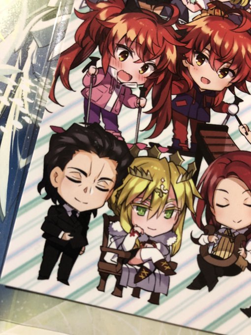 円卓グッズを整理していたら発掘したちびちゅきの獅子アグさんポスカ見て…このアグラヴェイン先生のおだやかな笑顔を見てくれ…こいつをどう思う…?(すごく穏やかです) 