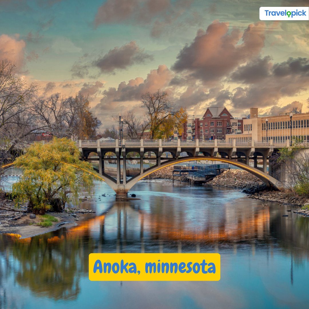 travelopick's tweet image. 4 dreamy quaint towns every couple should visit once. #romantic #romanticvacation #smalltownlife #smalltownusa #frankfort #frankfortkentucky #naplesflorida #montpeliervt #montpeliervermont #anoka #anokamn