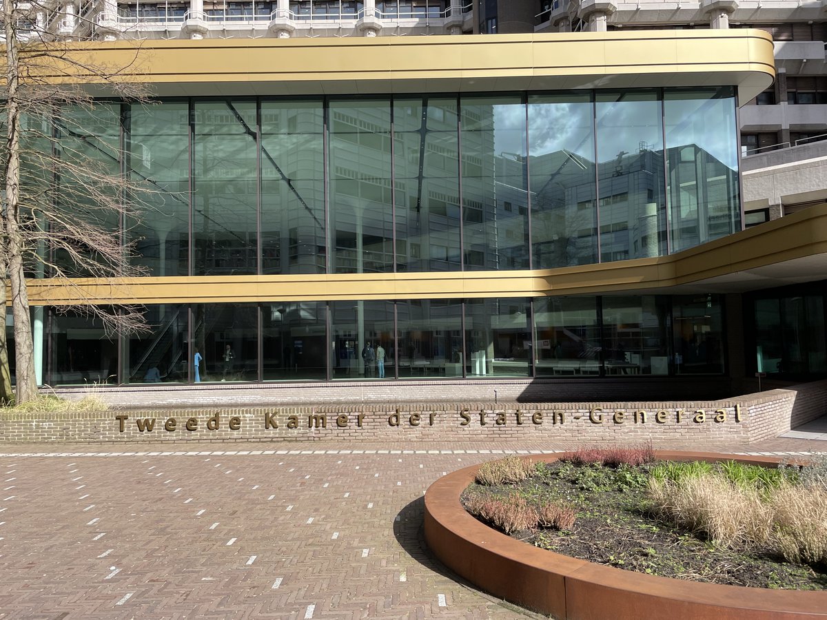 Op bezoek bij 2e kamer, 1e kamer en ProDemos kantoor. Gaaf en indrukwekkend!

#politiek #2ekamer #1ekamer #prodemos