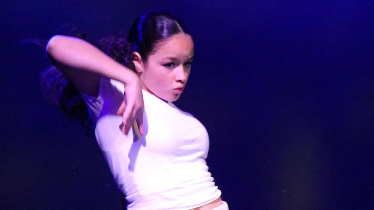 StJuliansLisbon's tweet image. The House Talent Show Was a Blast!
From stunning vocals to mind-blowing instrumentals, it was a feast for the ears and eyes. 
Thank you to all the talented participants who made this event possible.
🎤🎸🎭
#StJuliansLisbon #StJuliansHouses #TheJoyOfLearning