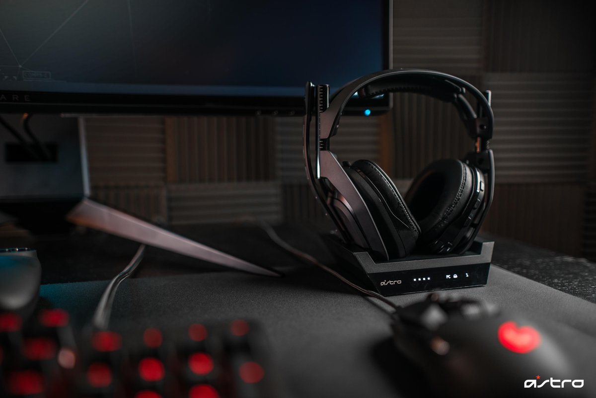 「ワイヤレスヘッドセットの充電を忘れたせいで試合に負けた😭」

A50ならそんなことは起こりません。
ベースステーションに置くだけで自動で充電されます😎