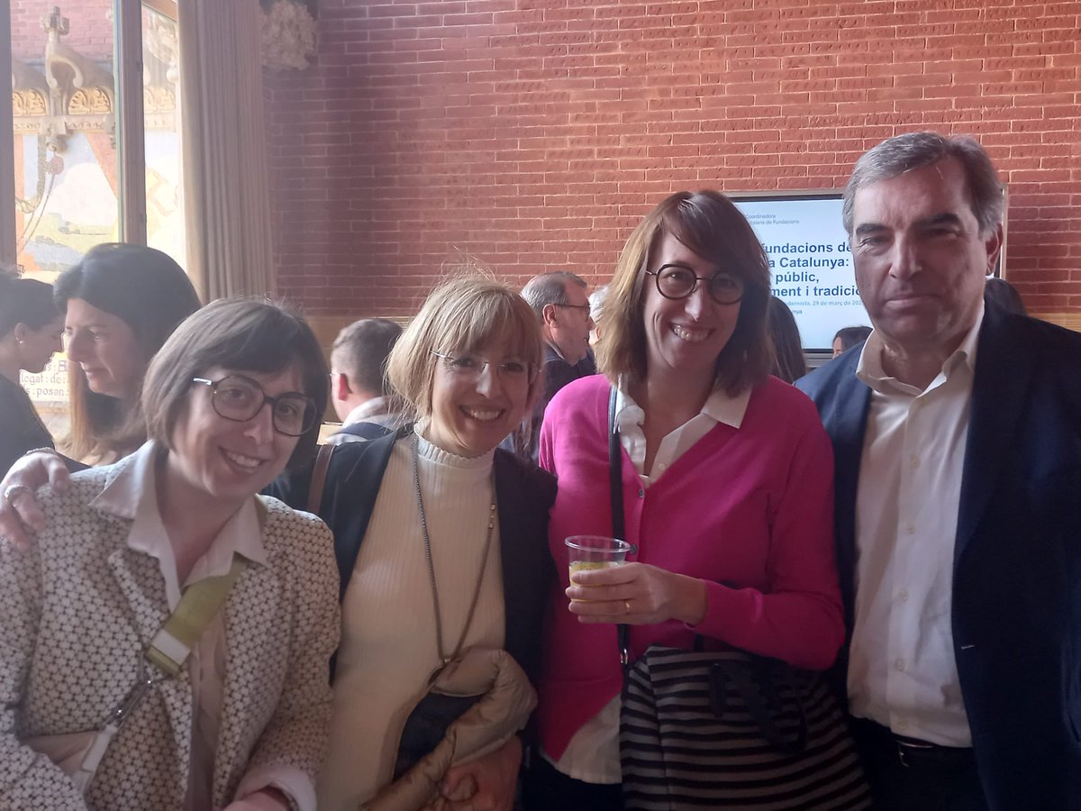 titonlailla's tweet photo. I retrobant amigues del #Dsis d’@esade amb @manelpeiro https://t.co/CPFGUidwYW