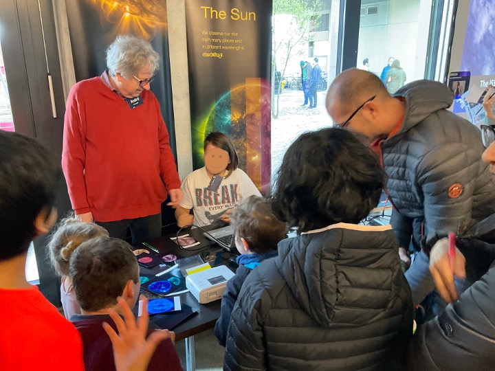 raumschiff tweet media