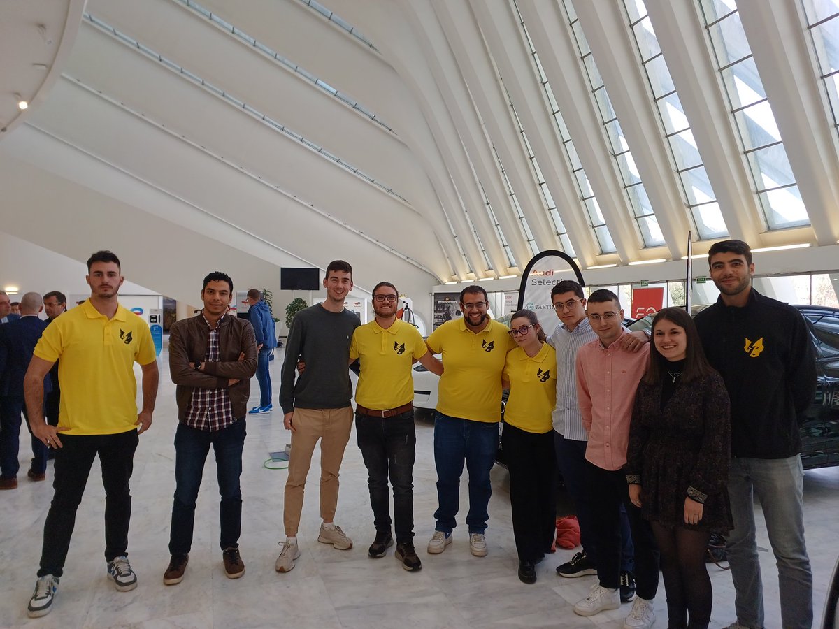 Facultad Economía y Empresa, Universidad de Oviedo (@uniovi_econo) on Twitter photo Estudiantes de nuestra Facultad y del <a href="/WolfastUniovi/">Wolfast Uniovi</a> ayer en la eMobility Challenge celebrado ayer en el Calatrava!! Estudiantes de nuestra Facultad y del <a href="/WolfastUniovi/">Wolfast Uniovi</a> ayer en la eMobility Challenge celebrado ayer en el Calatrava!!