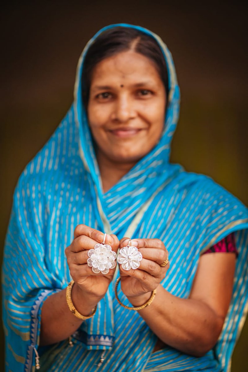 Empowering women artisans through the art of silver filigree at Mission Shakti! 
#MissionShakti #SilverFiligree #WomenEmpowerment #Craftsmanship #Handmade #ArtisansOfIndia #odisha