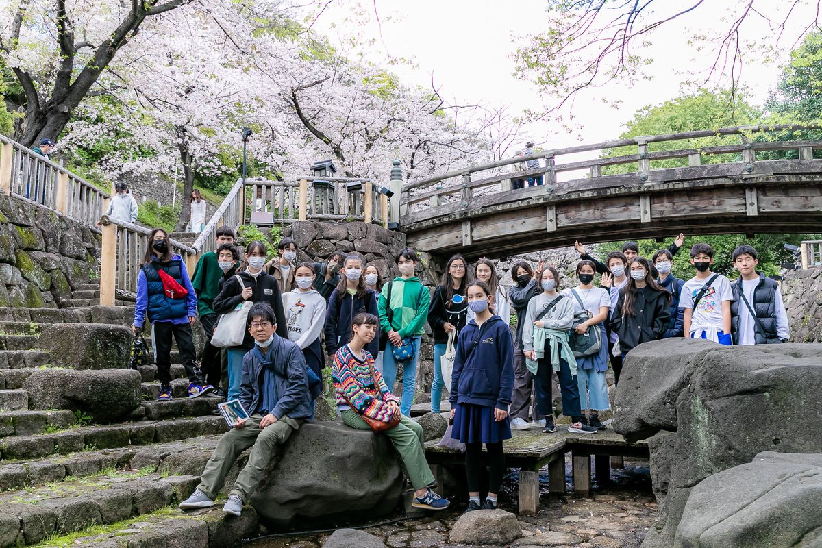 lfitokyo's tweet photo. #BALLADE SOUS LES #CERISIERSENFLEURS
Sous les #cerisiersduJapon en #fleurs, les élèves de 4e - #sectionorientale du LFI Tokyo ont récemment exploré les magnifiques paysages de l’#époqueEdo entre #Takinogawa et #Oji.
1/4
@aefeinfo
@AEFEAP
@ambafrancejp
@FLTfapee https://t.co/o24MoqLLMz
