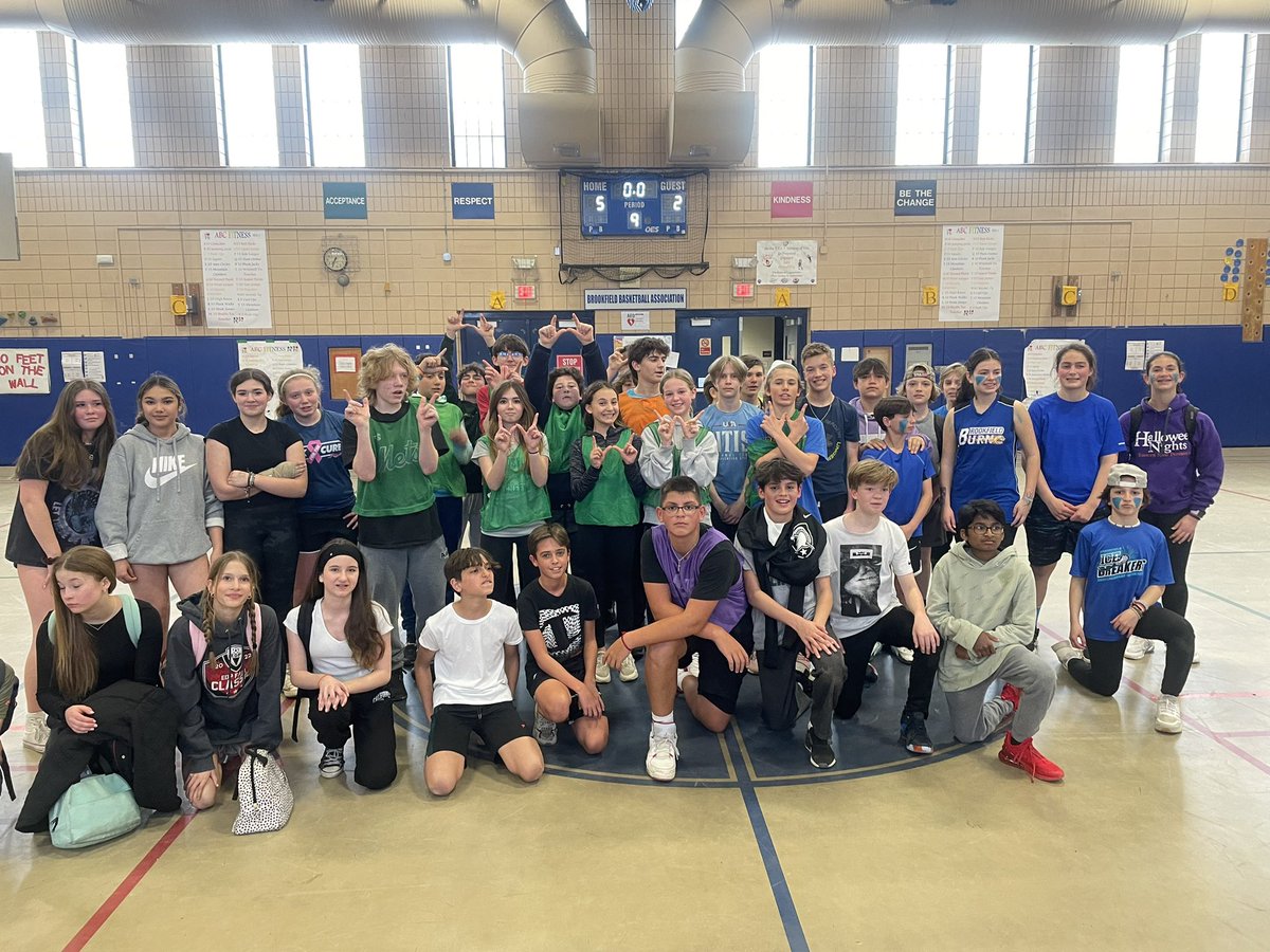 WhisconierMS's tweet photo. 7th and 8th graders having fun at handball tourneys. https://t.co/8yZoo7DJvl