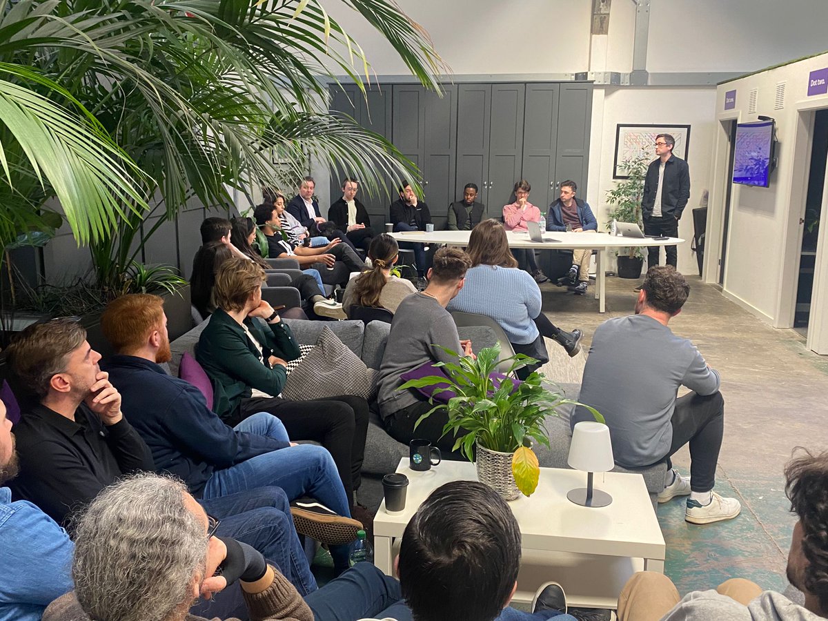 AgentMarket_X's tweet photo. Huge thanks to our performance marketing expert, David, for his BABS (Briefings at Breakfast) this morning! 

We loved learning all about David's role, and about an aspect of marketing that has become increasingly important since the pandemic 📈

#Performance #Marketing https://t.co/fUYctw1FzG