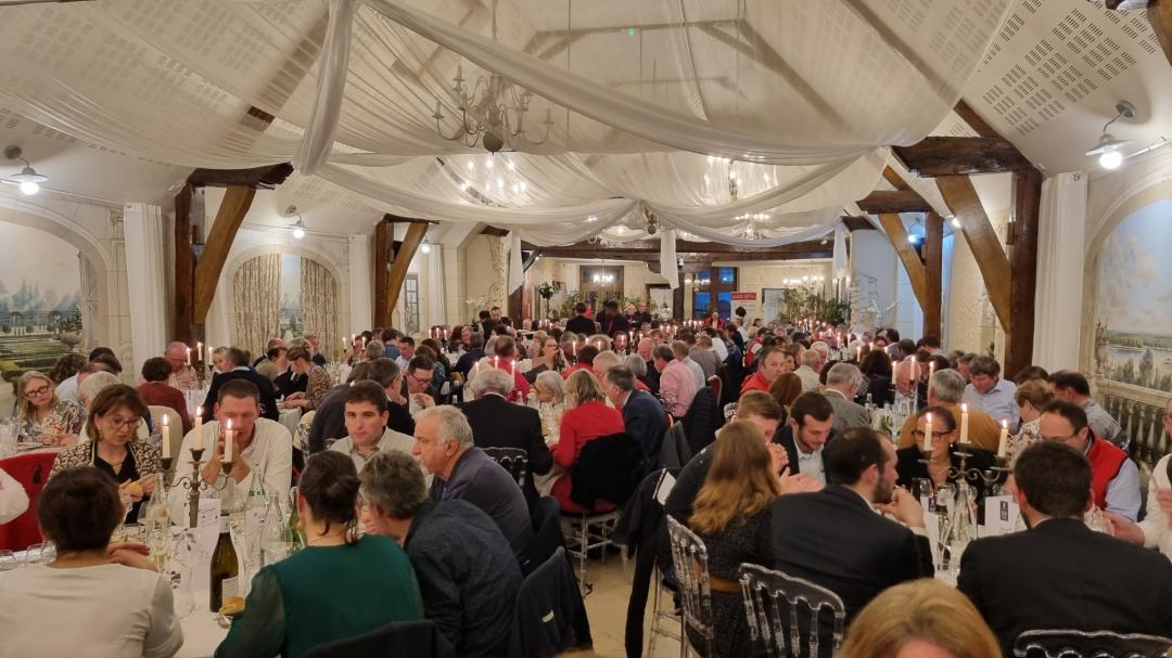 Vignerons Indépendants de France (@vigneronindep) on Twitter photo #Rvitouraine Participation du ministre de l'Agriculture <a href="/MFesneau/">Marc Fesneau</a> à nos Rencontres Nationales sur la thématique #agroécologie. Partage de la feuille de route sur résilience économique et climatique,et grande cause nationale export ! <a href="/becht_olivier/">Olivier Becht</a> <a href="/_DidierParis/">Didier Paris</a> <a href="/ChristopheBechu/">Christophe Béchu</a> #Rvitouraine Participation du ministre de l'Agriculture <a href="/MFesneau/">Marc Fesneau</a> à nos Rencontres Nationales sur la thématique #agroécologie. Partage de la feuille de route sur résilience économique et climatique,et grande cause nationale export ! <a href="/becht_olivier/">Olivier Becht</a> <a href="/_DidierParis/">Didier Paris</a> <a href="/ChristopheBechu/">Christophe Béchu</a>