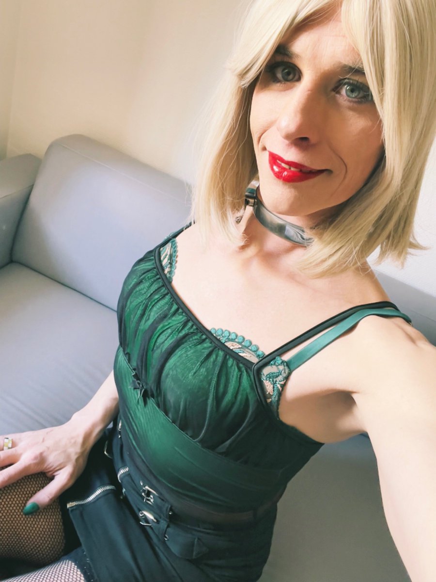 Emma FrenchSissy tweet media